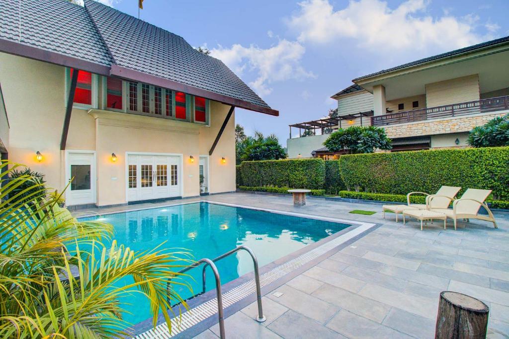 Ekant Villa - 3BR Tranquil Abode