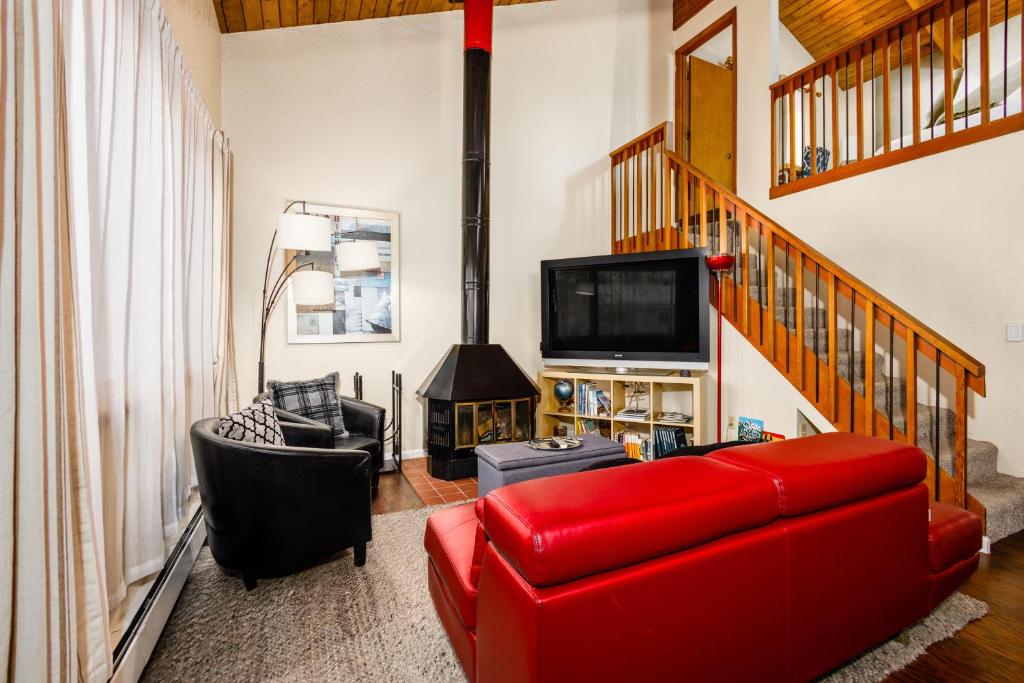 The Hangar Hideaway