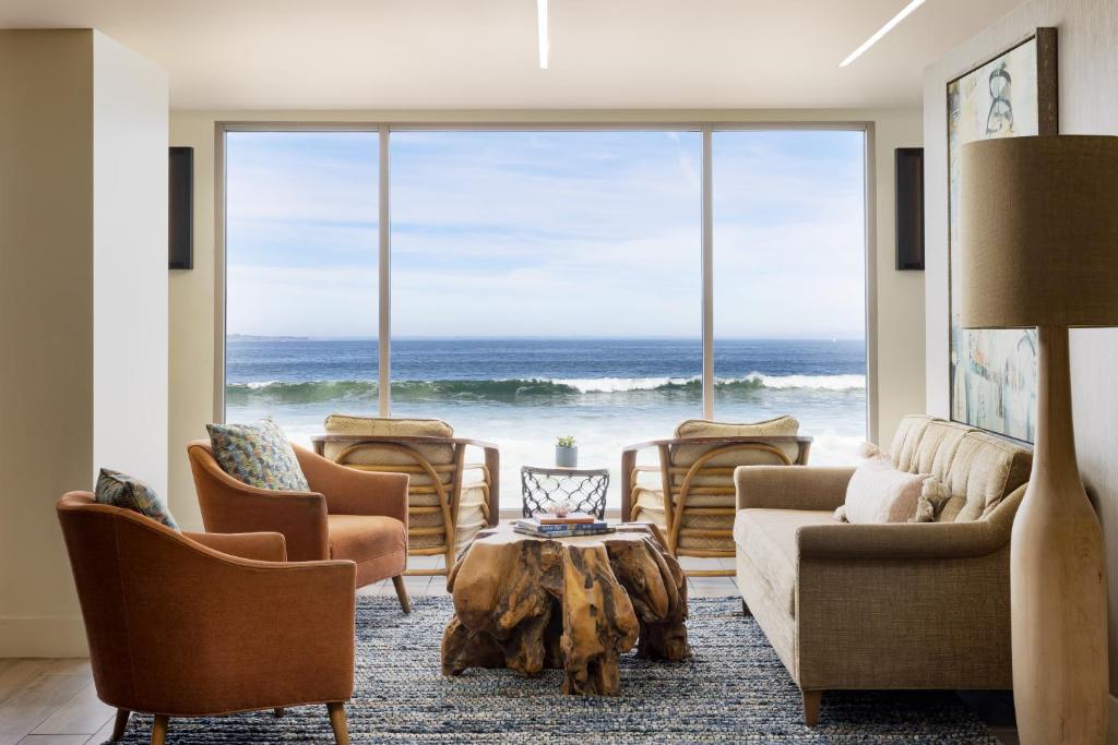 Monterey Tides (Monterey)