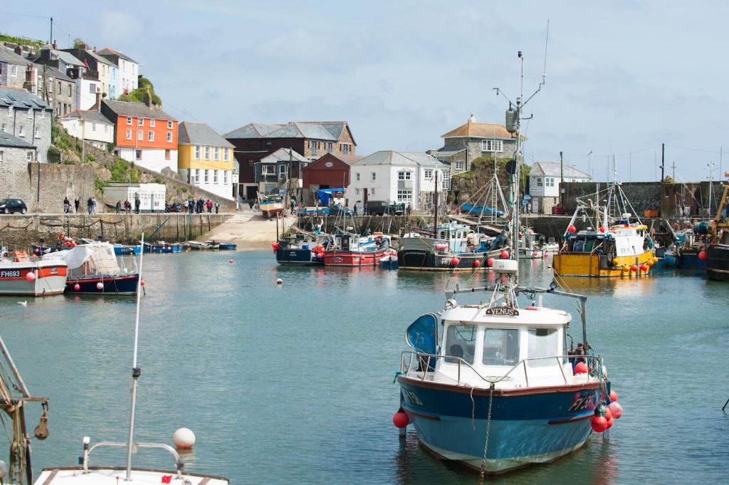 Triple Deck Cottage - 2mins from Mevagissey Harbour