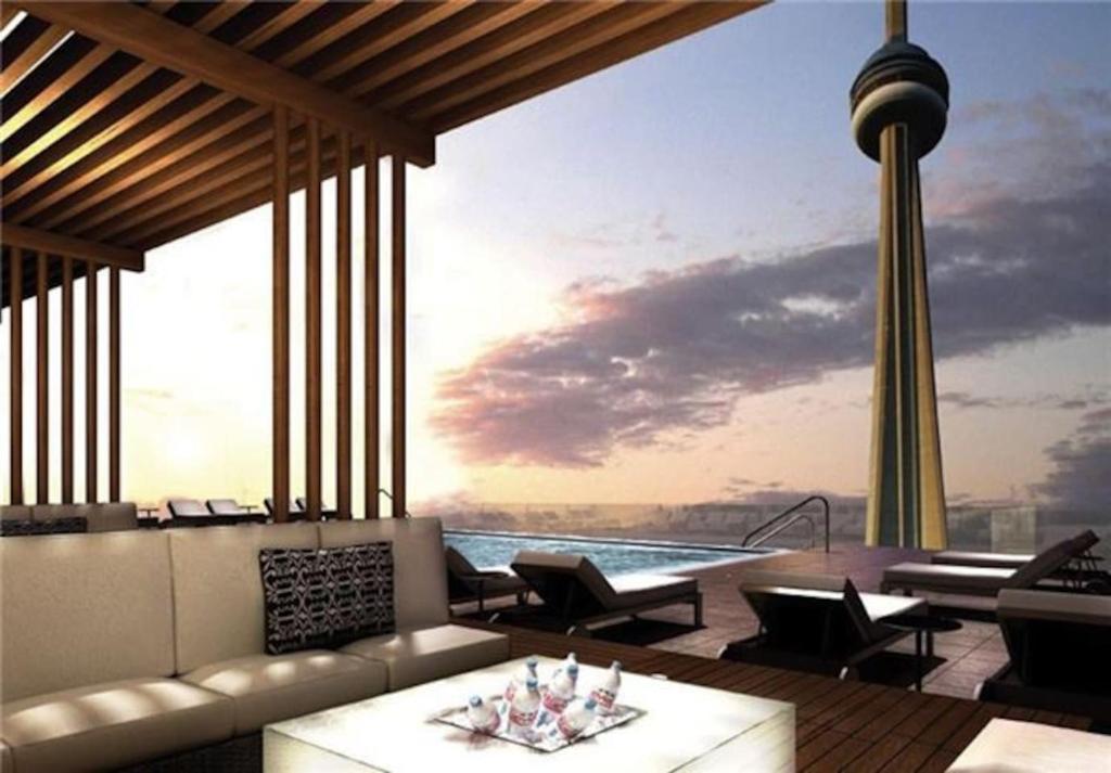 GRAND VIEW 2BR/2BA CONDOS CN Tower
