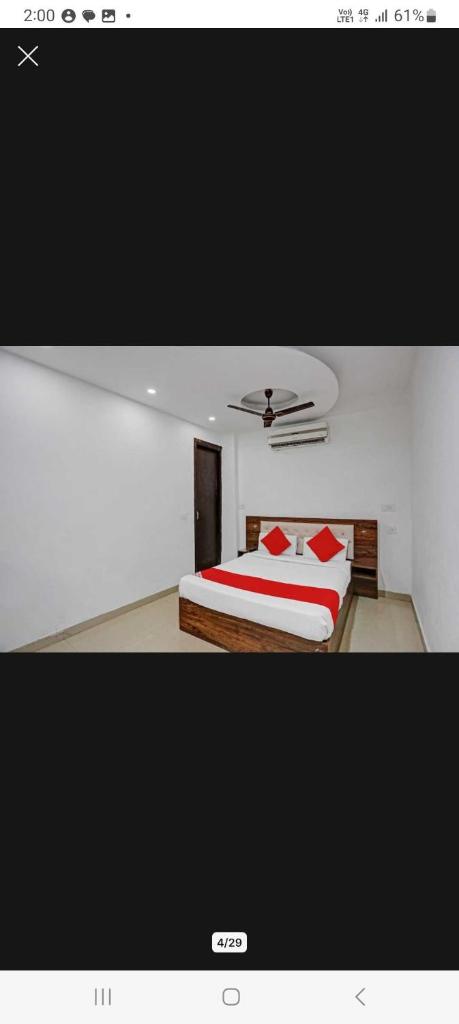 OYO Flagship 80817 Hotel Red Carmine