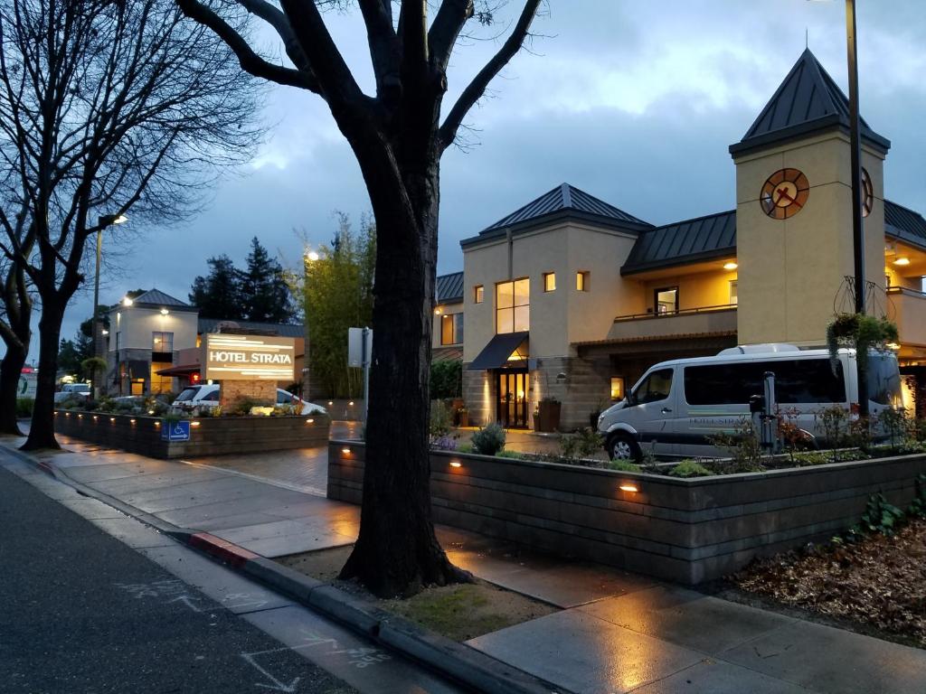 Hotel Strata (Mountain View)