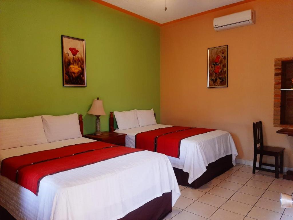 HOTEL MARY