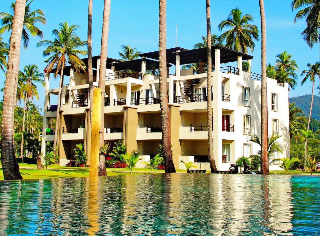 Beachfront Apartments at Siam Royal View Resort.