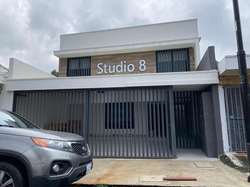 Studio 8 Lujan Apartment # 7