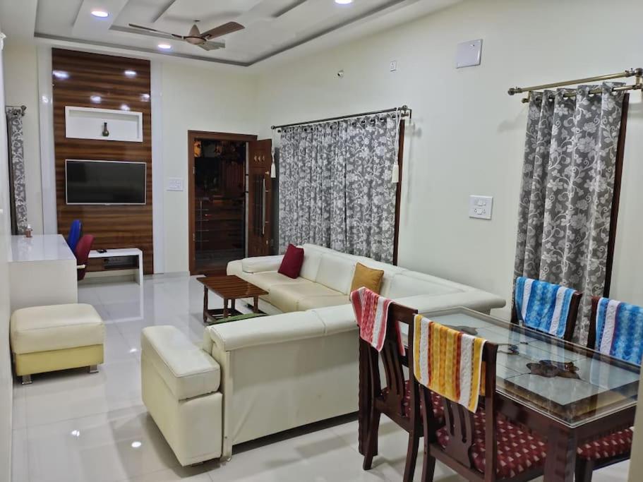 Corner apartment