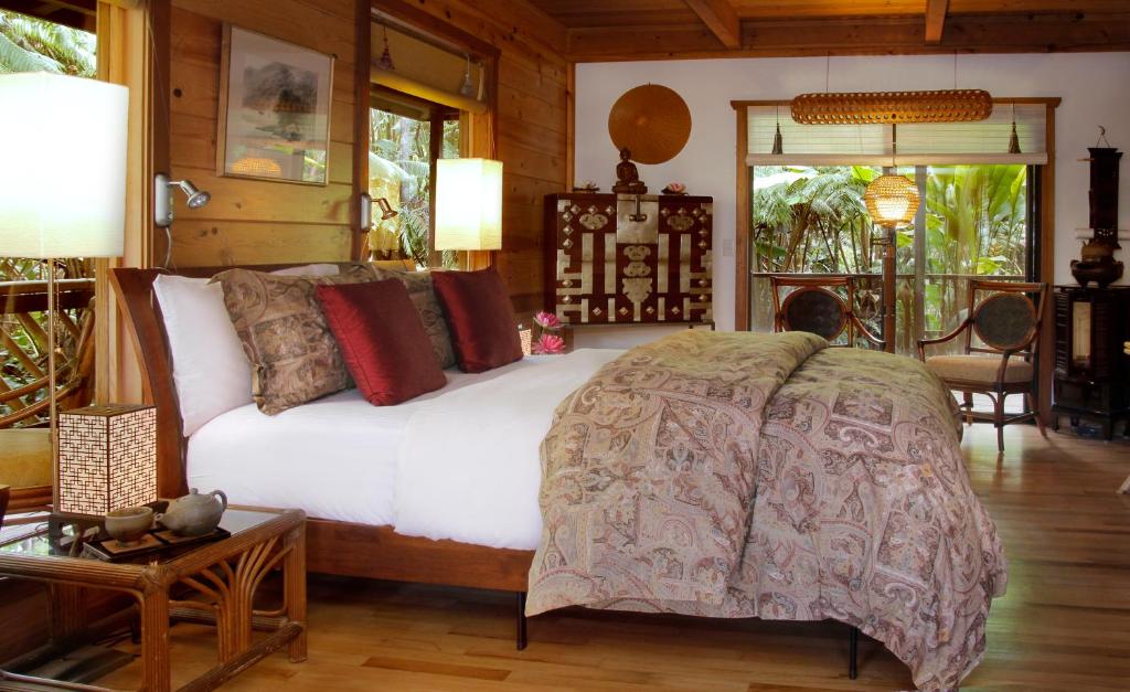 Lotus Garden Cottages (Volcano)