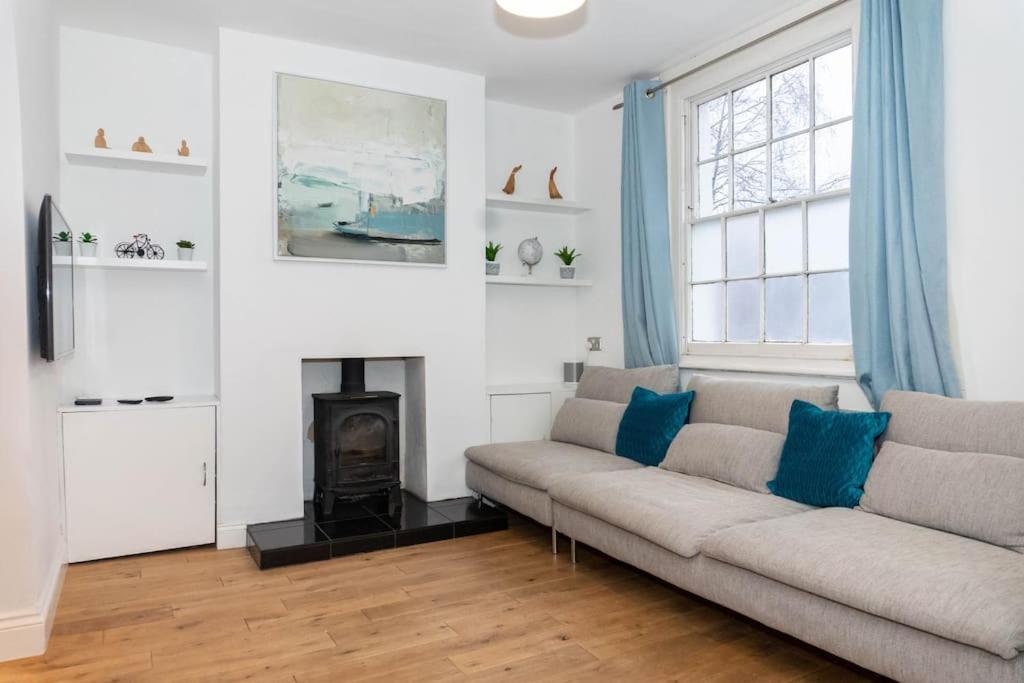 Cosy 2 Bedroom House
