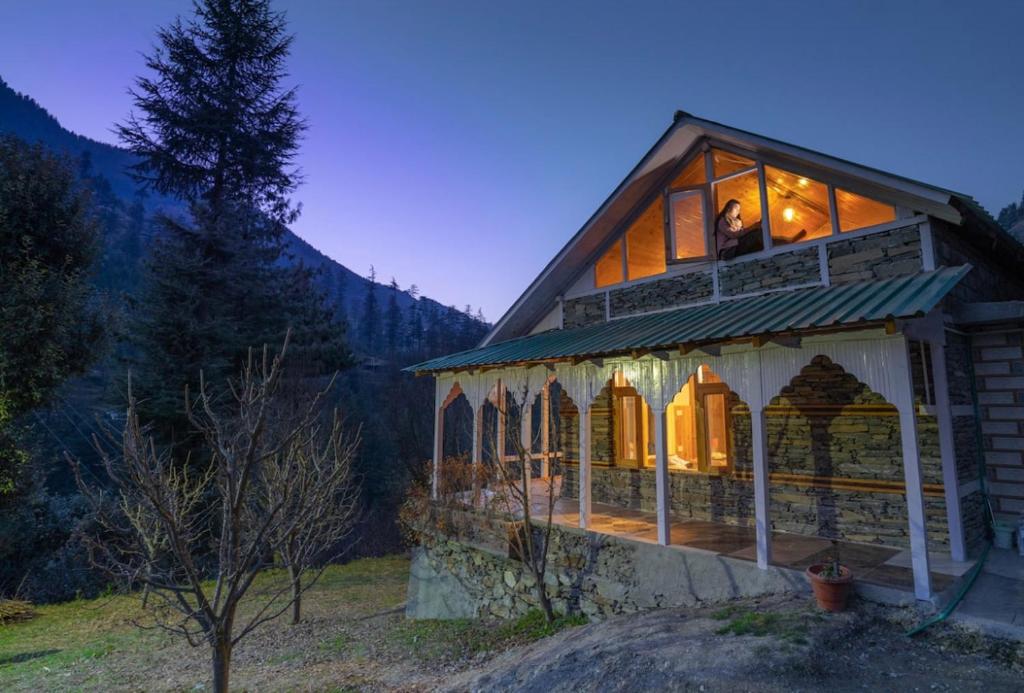 BASERA COTTAGE JIBHI