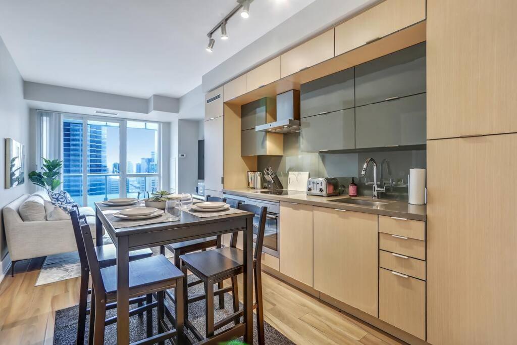 New Luxury 2 BR-2 BATH Condo with CN Tower Views!