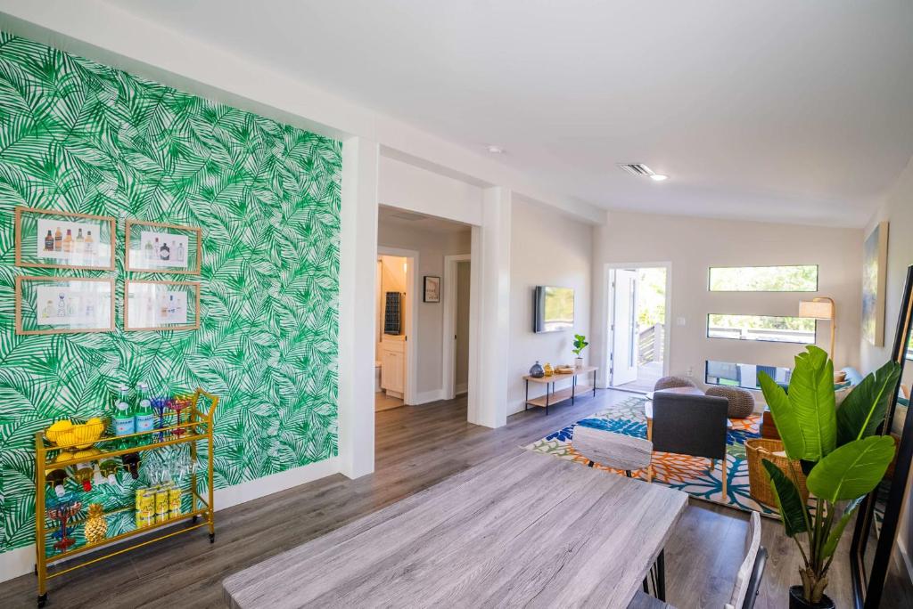 Emerald Landing - Naples 3 BR 10 mins from beach