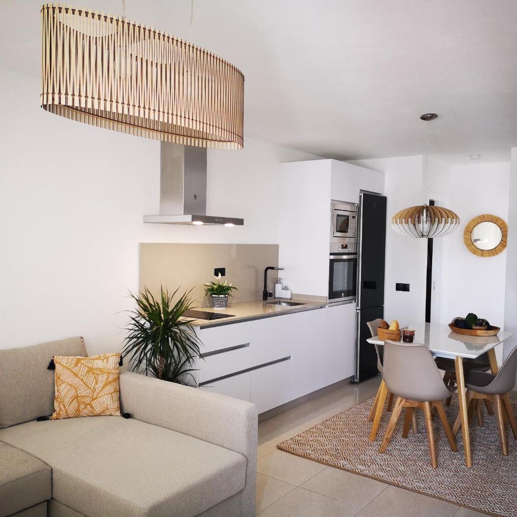 Apartamentos Mares de Lava - Playa Blanca (Playa Blanca)