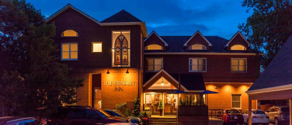 The Bradley Boulder Inn (Boulder)