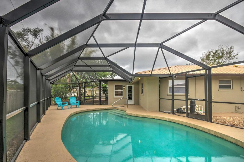 Sarasota House with Pool Minutes to Beaches!