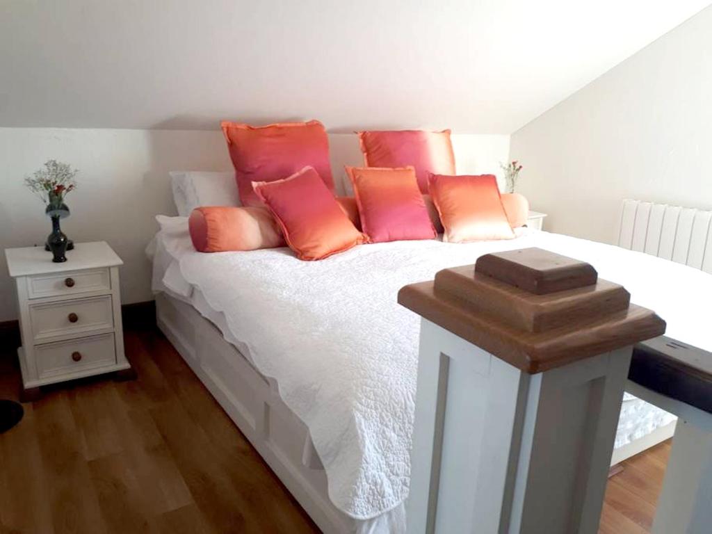 One bedroom appartement with city view balcony and wifi at Galway 1 km away from the beach
