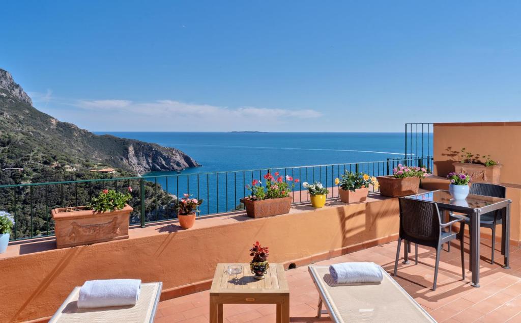 Boutique Hotel Torre Di Cala Piccola