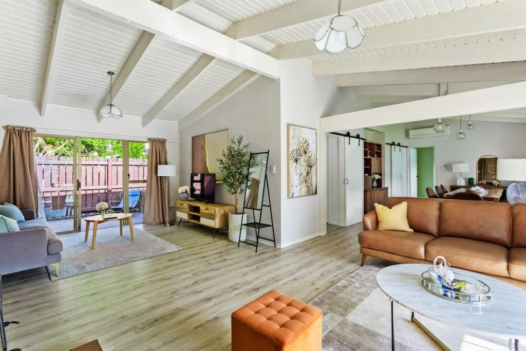 Family Retreat close to City - WiFi Netflix Garden