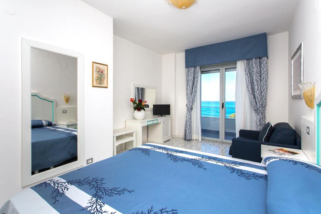 Hotel Ferretti (Diamante)