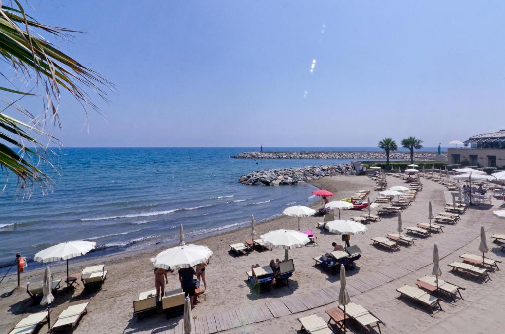 Hotel Riviera dei Fiori (San Lorenzo al Mare)