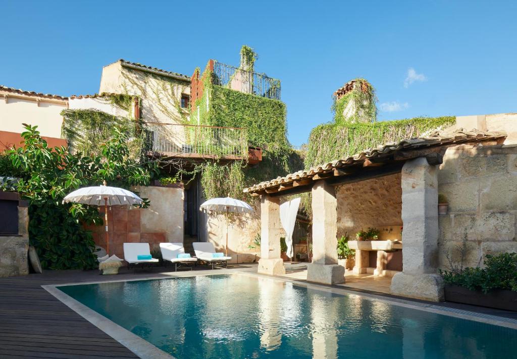 Can Joan Capo - Adults Only, SINEU