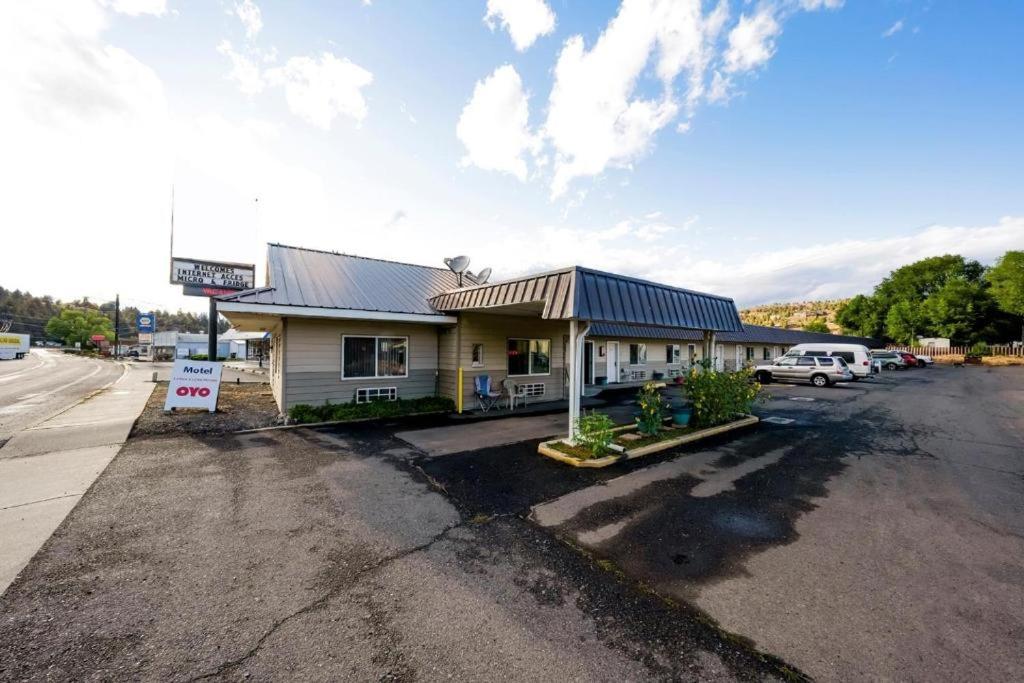 Budget 8 Motel (John Day)