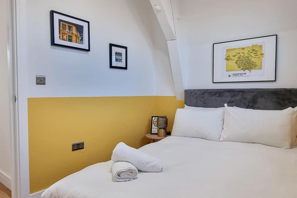 City SuperHost: Cosy 2 BR Home