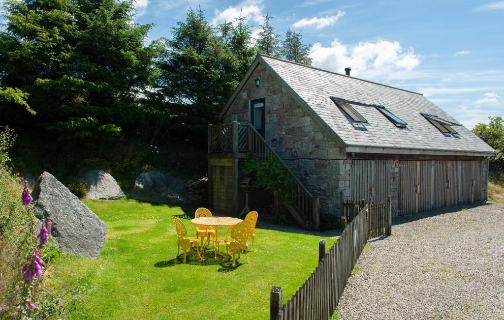 Dartmoor Barn on North Hessary Tor (Yelverton)