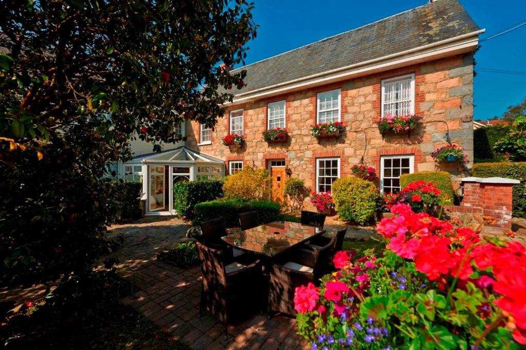La Barbarie Hotel (St Martin Guernsey)