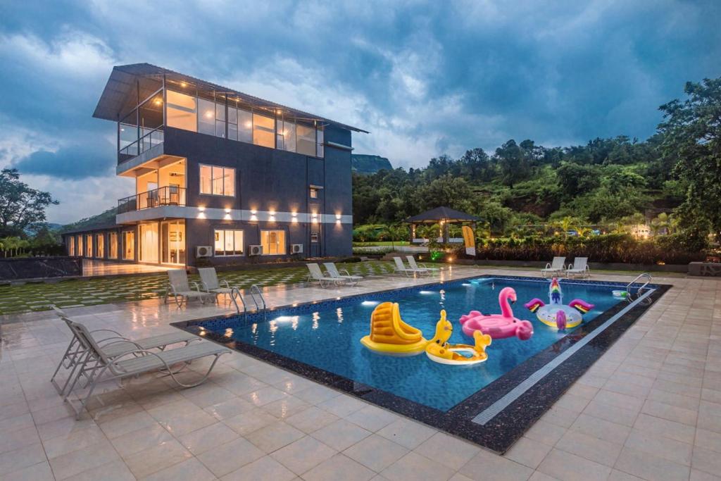 SaffronStays Sundowner