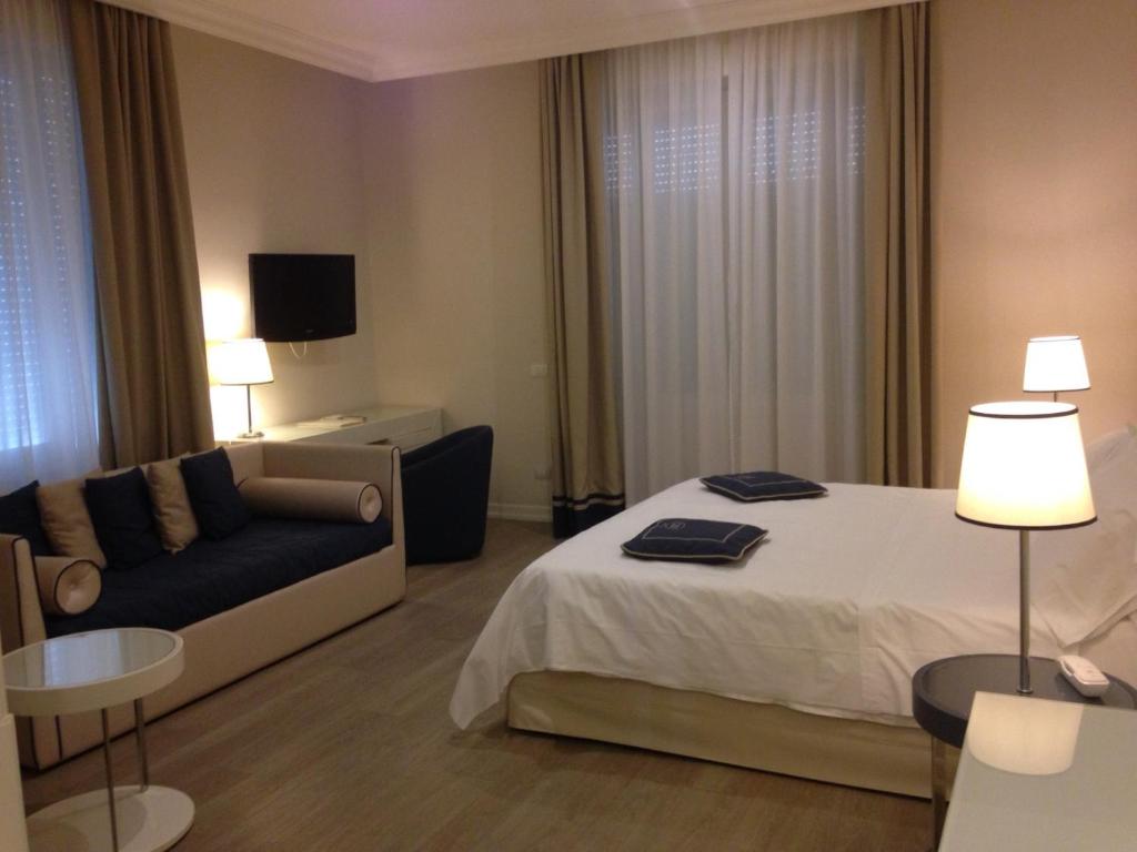 Grand Hotel & Riviera (Lido di Camaiore)