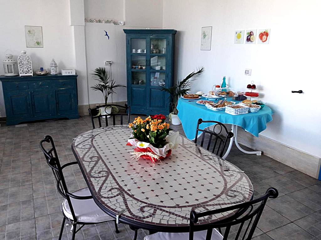 B&B Brezza Marina (Torre Pali )