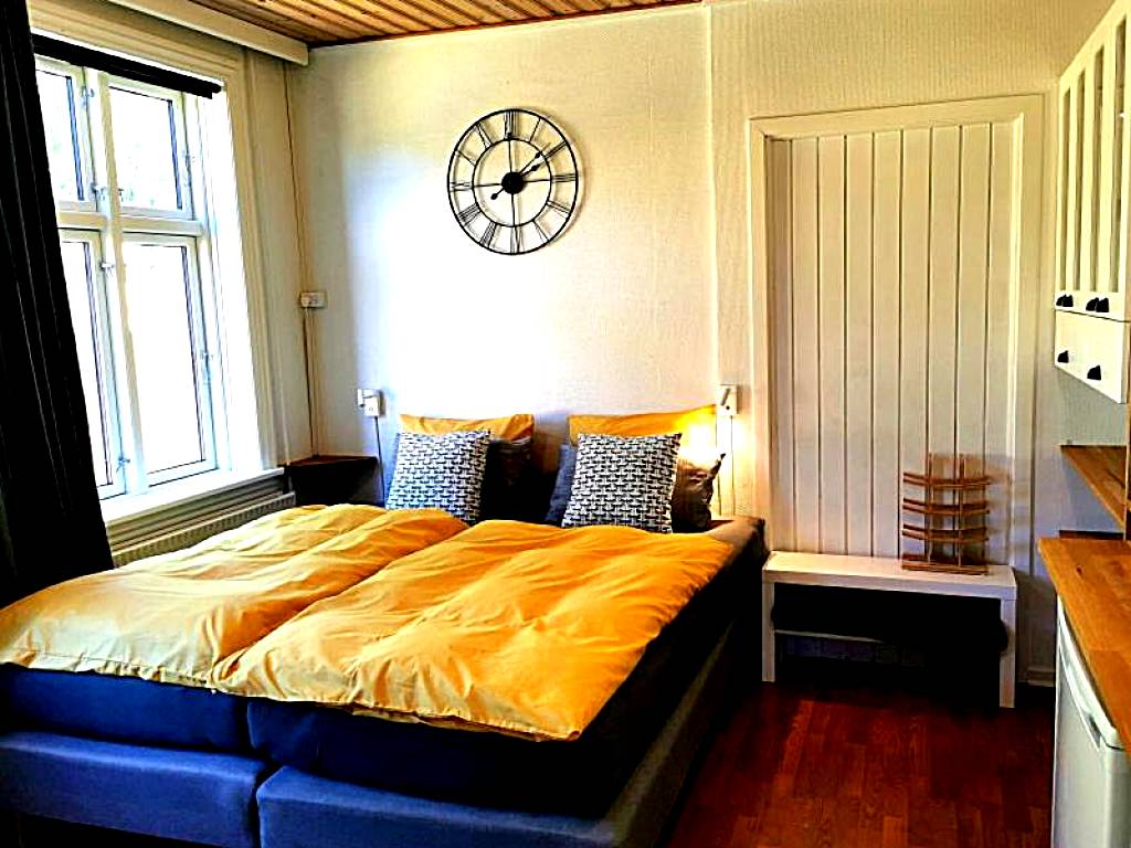 The FIG Studio - Den Gule Svane Guest House - near Rønne & Beach (Rønne)