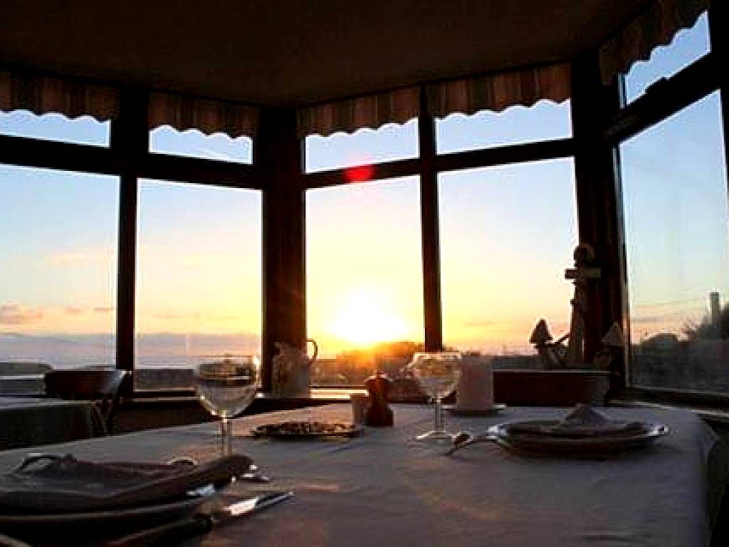 Clifden Bay Lodge (Clifden)