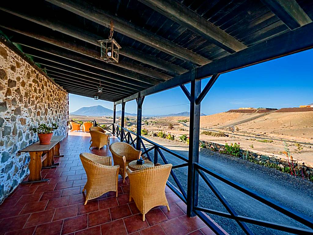 Hotel Rural Huerto Viejo (Tesejerague)