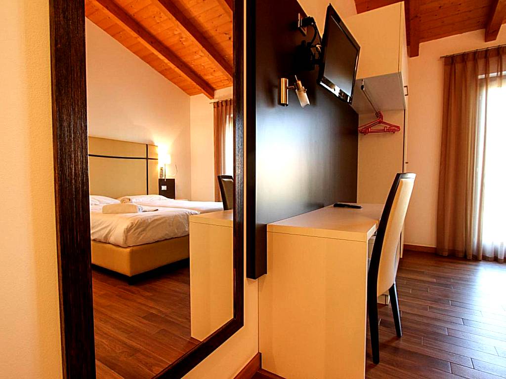 Thai Orchidee Restaurant&Rooms