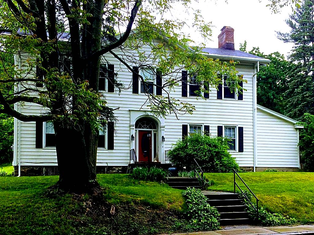 Gardner Farm Inn (Troy)