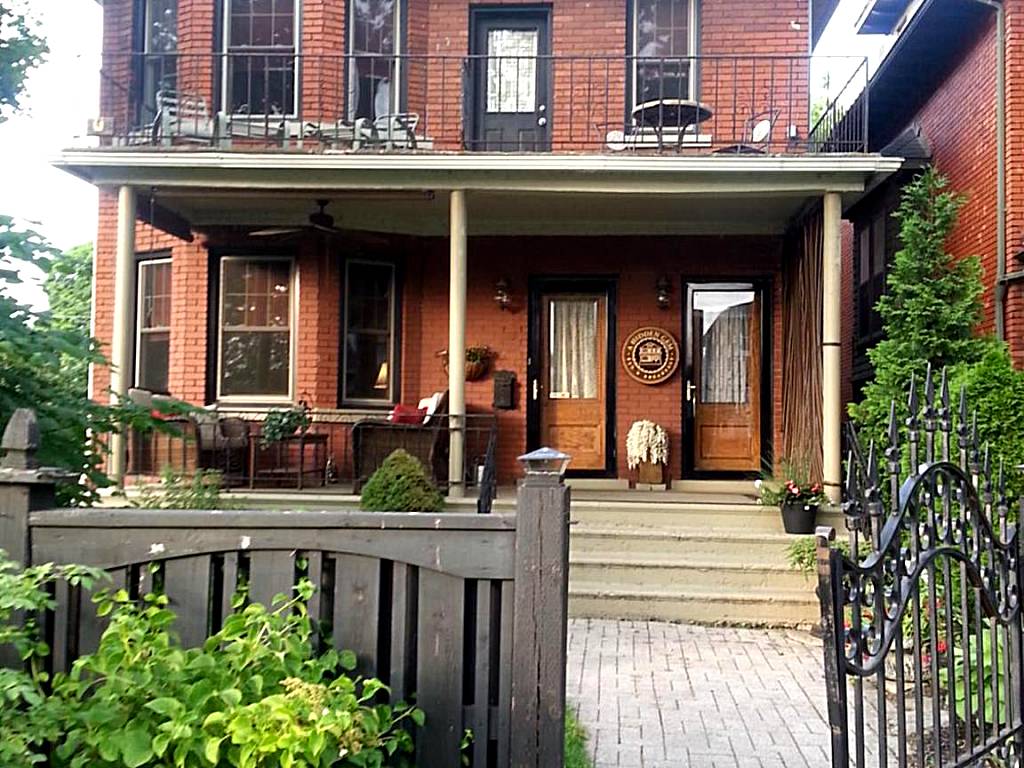 A Hidden Gem Bed and Breakfast (Windsor)