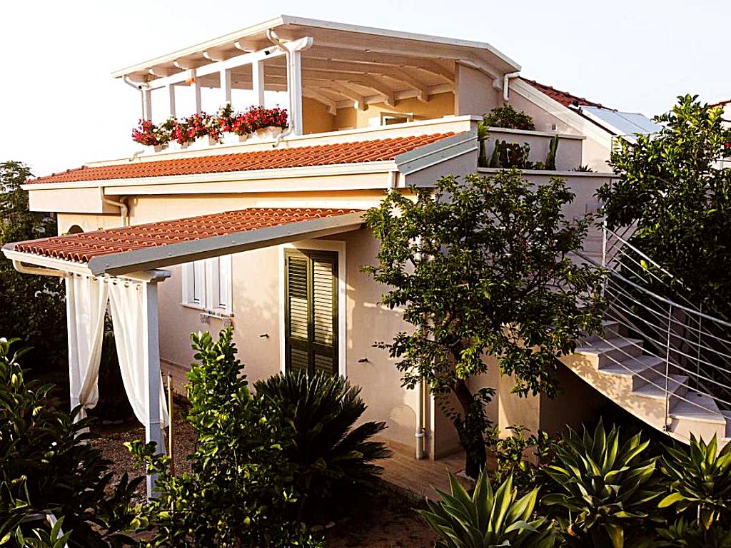 Michelino House