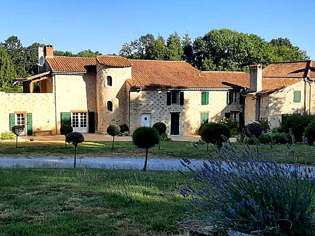 Domaine de la Basse Bobinière - Gîte et Chambres d'hôtes (Thouarsais-Bouildroux)