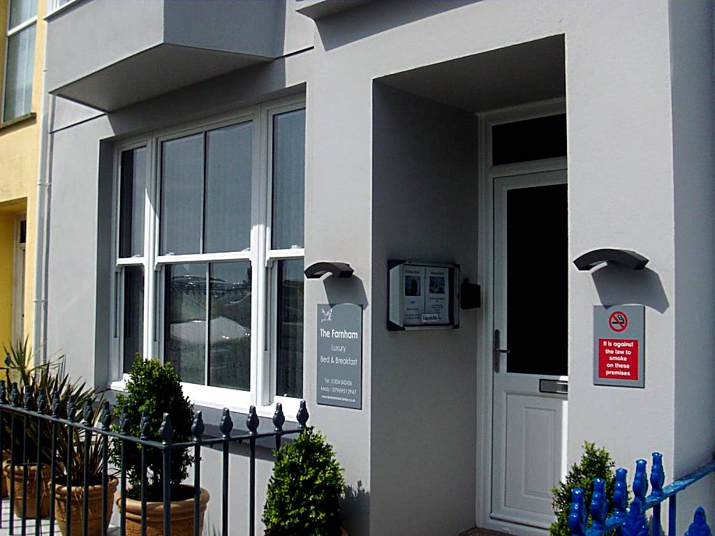 Farnham Hotel