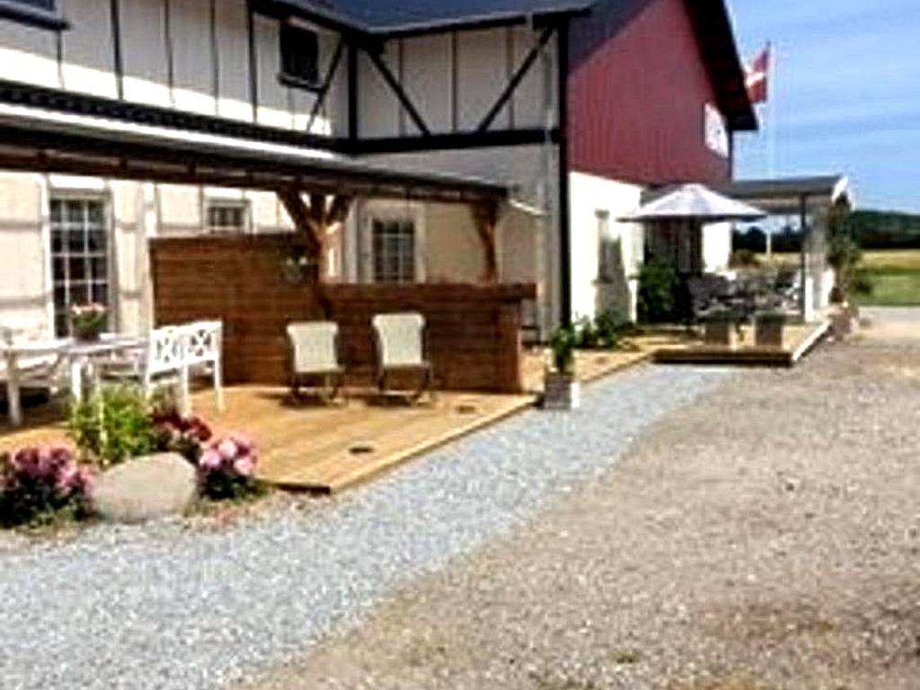Frederiksensminde Bed & Breakfast (Marrebæk)
