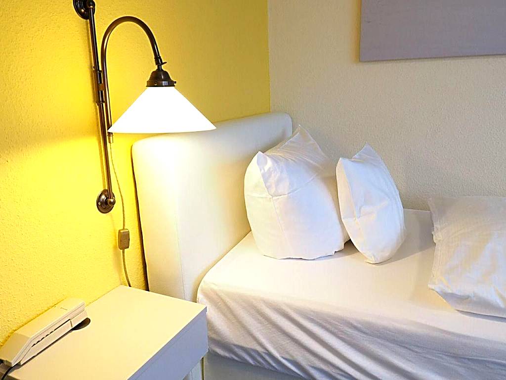 Hotel-Wagenknecht-Schnarcher-Gemach-28 (Westerland)