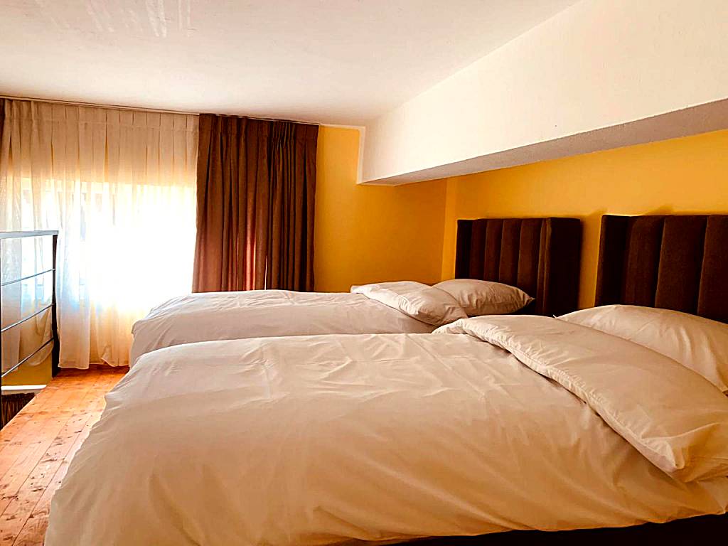Auto Tana Guest House