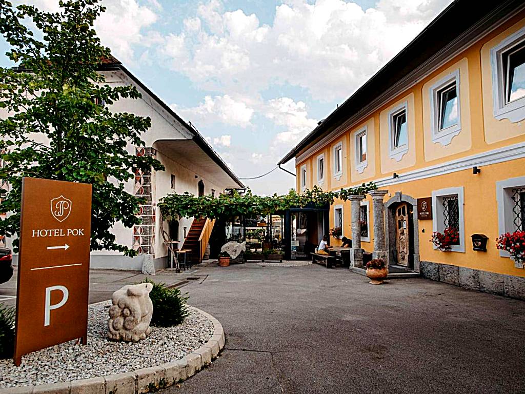 Hotel Pok
