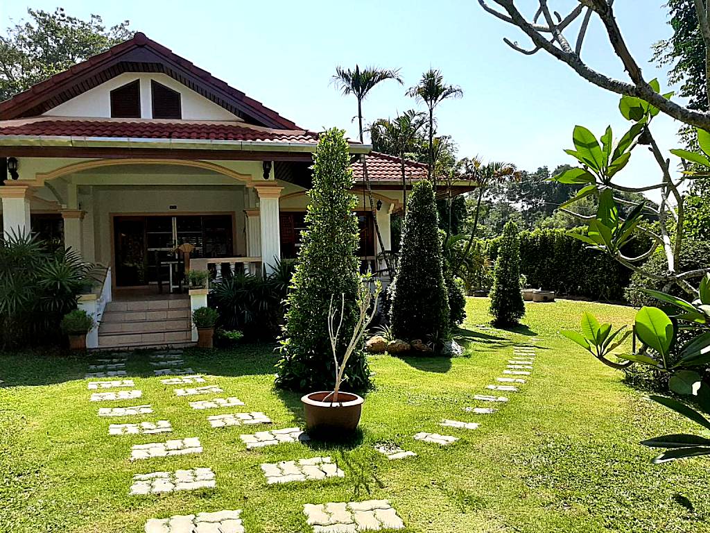 Smile House & Pool (Rawai Beach)