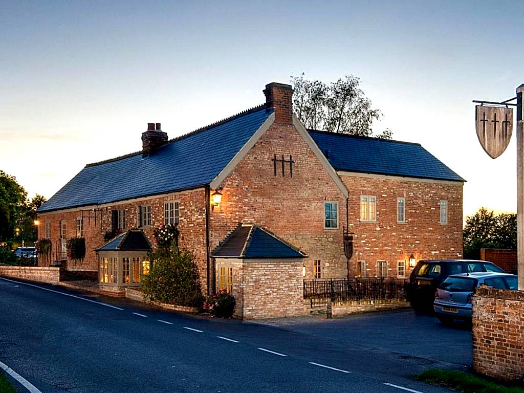 The Three Daggers (Edington)