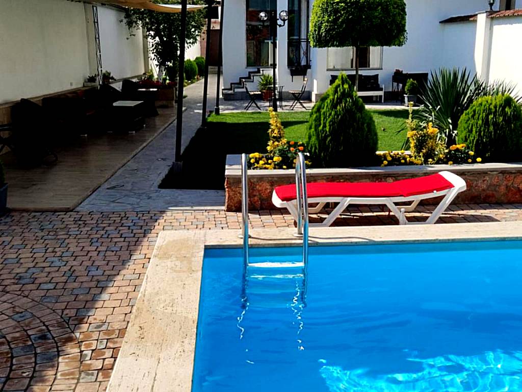 Garden Lounge Hotel