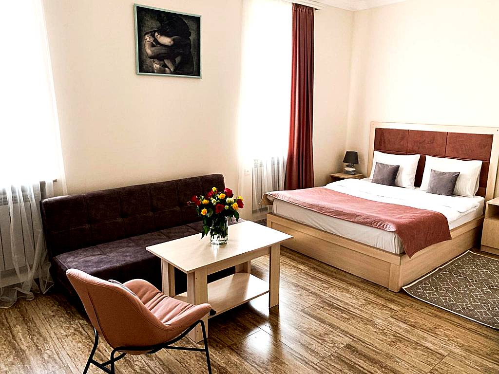 Alex Hotel