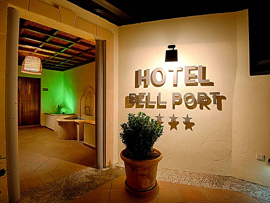 Bell Port Hotel